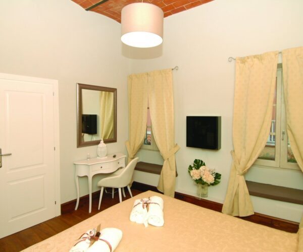 La Loggia e L'Orologio - B&B - Porta del Grifo (1)